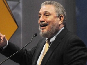 Роднини бойкотират опелото на Фидел Кастро-младши
 