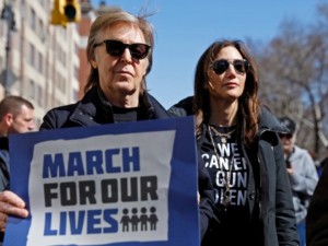 Пол Макартни стачкува срещу оръжията