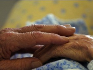 Изповедта на една самотна болна пенсионерка: 4 пъти ме ограбват, няма кой да ме защити