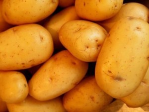Пресните картофи подмладяват лицето
 