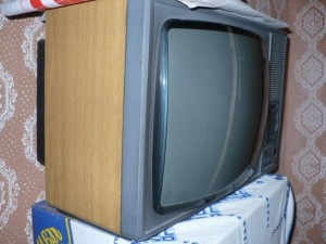 Цветен телевизор „Велико Търново” струваше 7 работни заплати
 