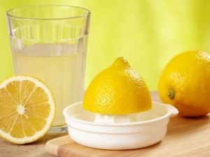 Мийте косата с лимонов сок за растеж
