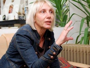 Ирен Кривошиева иска паметник на Ламбо пред Народния театър
 