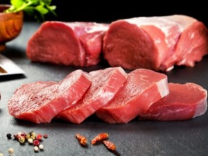 Червеното месо отключва рак на червата 
