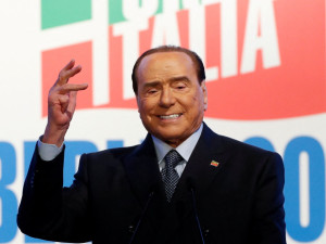 5 деца и 16 внуци във война за наследството на Берлускони