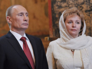 Бившата съпруга на Путин продава имоти за 2 милиона евро
 