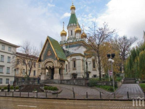Саркофагът на св. Серафим твори чудеса в Руската църква
