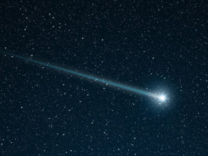Комета с рога на дявол лети бясно към нас