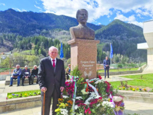 96-годишен вдигна паметник на Георги Раковски