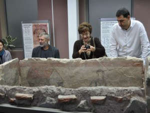 Уникална гробница с библейски стенописи показват в Пловдив