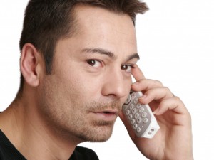 Нова измамна схема: Мобилен оператор прибира тайно пари от клиенти