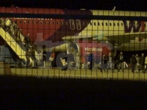 Цирк на летище Пловдив, гаврят се с пътниците