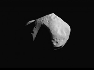 Астероид профуча с 65 000 км/ч изненадващо близо до Земята