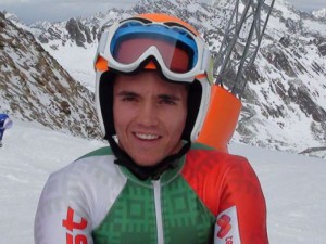 Бус с националите ни по ски е паднал в пропаст в Зьолден, Австрия. 
