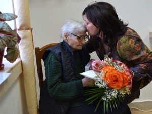 Баба Матена подхвана 107-ата си година: Благата дума е най-невероятният живец!