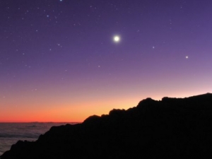 Сатурн и Венера се сливат над България на 9 януари