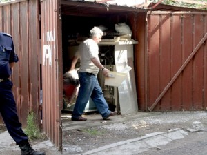 Покойници подават заявления за гаражи в Пловдив