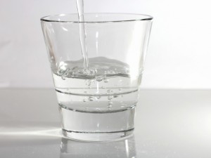 1 изпита чаша солена вода на ден = 5 невероятни неща