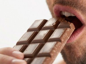 Шоколадът действа като аспирин за сърцето