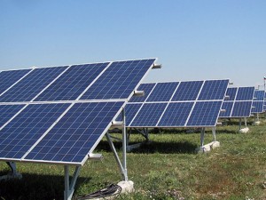 300 соларни инсталации - аут, хората се радват
