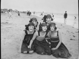 Вижте плажната мода преди 100 години