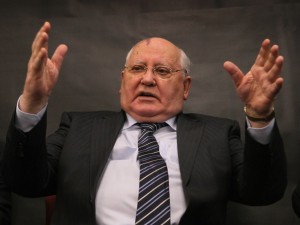 Михаил Горбачов приет в болница