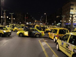 За бакшиша ли протестират такситата?
