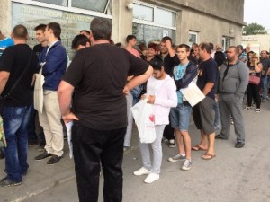 Цигани бичат бизнес в КАТ-Пловдив
