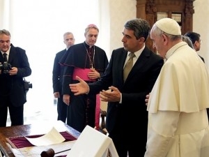Плевнелиев се срещна с папа Франциск