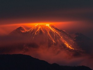 Мощни вулкани се пробуждат по цял свят