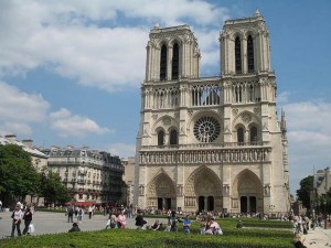 Кольо Фичето спасил катедралата Света Богородица в Париж