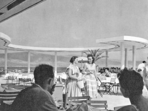 Фотоспомени: Слънчев бряг през 60-те – девствен плаж и почивни домове
 