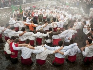 Тайните на българското хоро - най-таченият ритуал