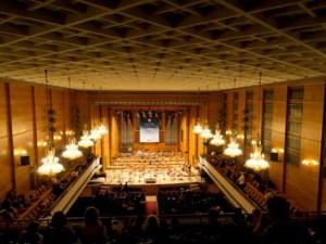Фекалии заляха операта в Пловдив