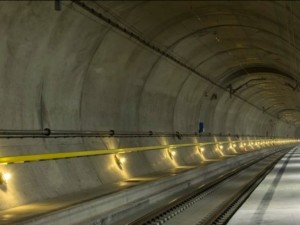 Построиха 57-километров тунел в Швейцария
 