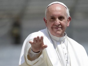 Папата разреши на жените да кърмят в църквата