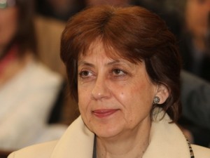 Ренета Инджова, първата жена премиер: Криза е, Герджиков има шанс
 