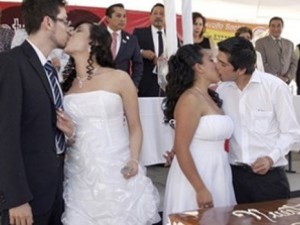 7800 души се ожениха заедно в Мексико
