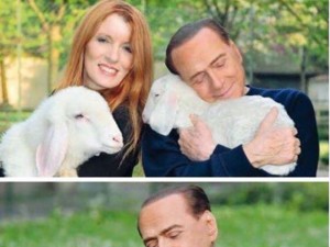 Берлускони храни агне с биберон
 