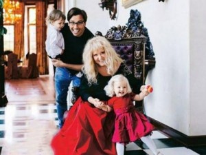 
Алла Пугачова и съпругът й станаха граждани на Кипър

