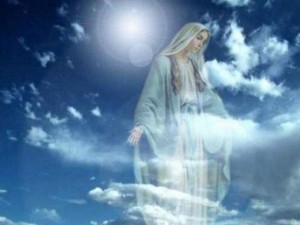 Света Богородица се появи в небето над Ирландия