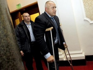 Борисов само ден болнични след операцията
 