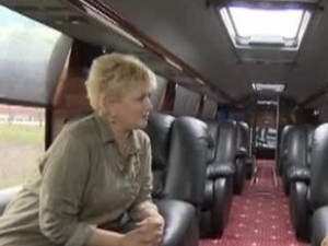 Николина Чакърдъкова си купи рейс със спалня 
 