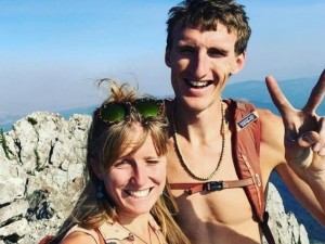 Известен алпинист се самоуби, защото не успя да спаси любимата си от лавина