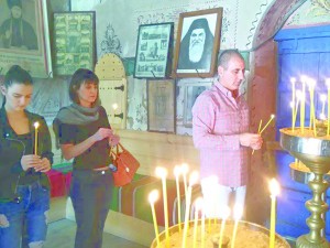 Цветанов се моли за здраве в Преображенския манастир
 