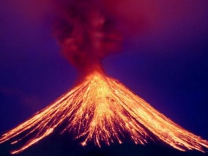 Японски учени шокиращо за 2018 г.: Пробуждат се вулкани, човечеството загива
