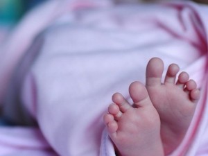 Невероятно! Роди се бебе от ембрион, замразен през 1992 г.