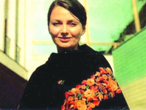 Цигани заживяха в къщата на Невена Коканова
 