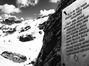 11 алпинисти загинаха при лавина преди 52 години