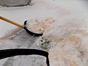 Шокира ни оранжев сняг от Сахара